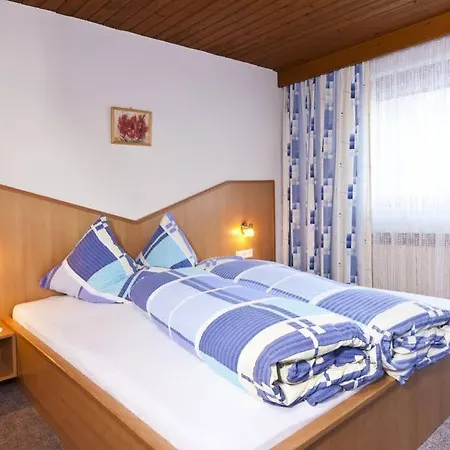 Gaesteheim Schmiedhof ゲストハウス 4*